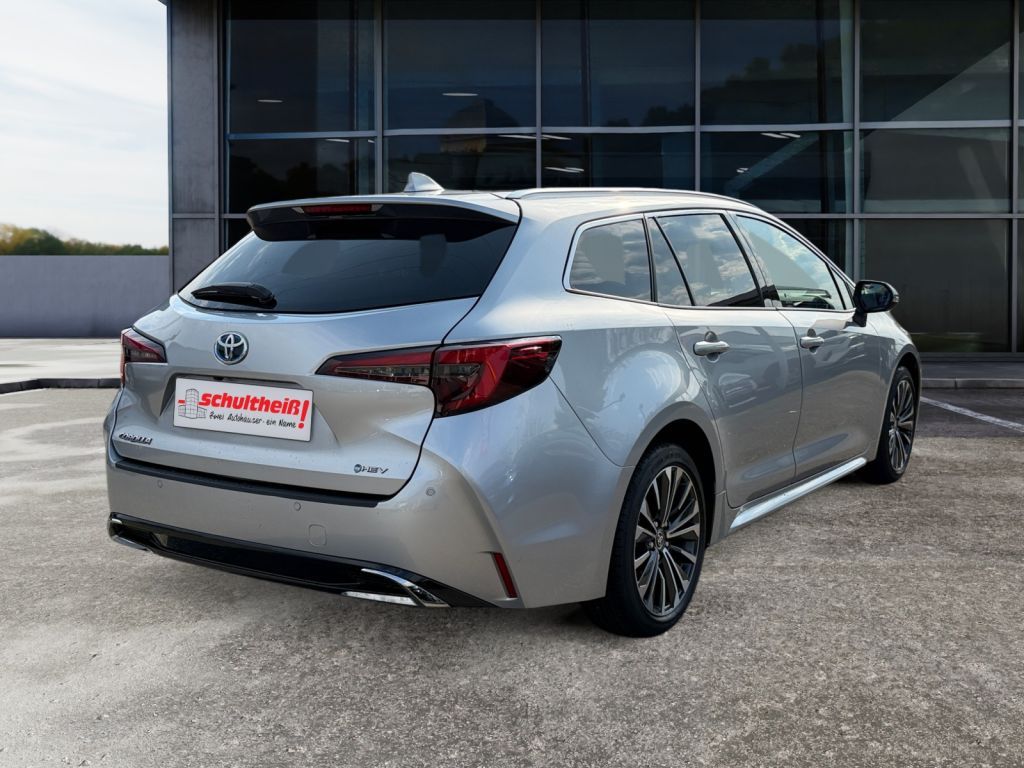 Fahrzeugabbildung Toyota Corolla 1.8 Hybrid Touring Sports Teamplayer