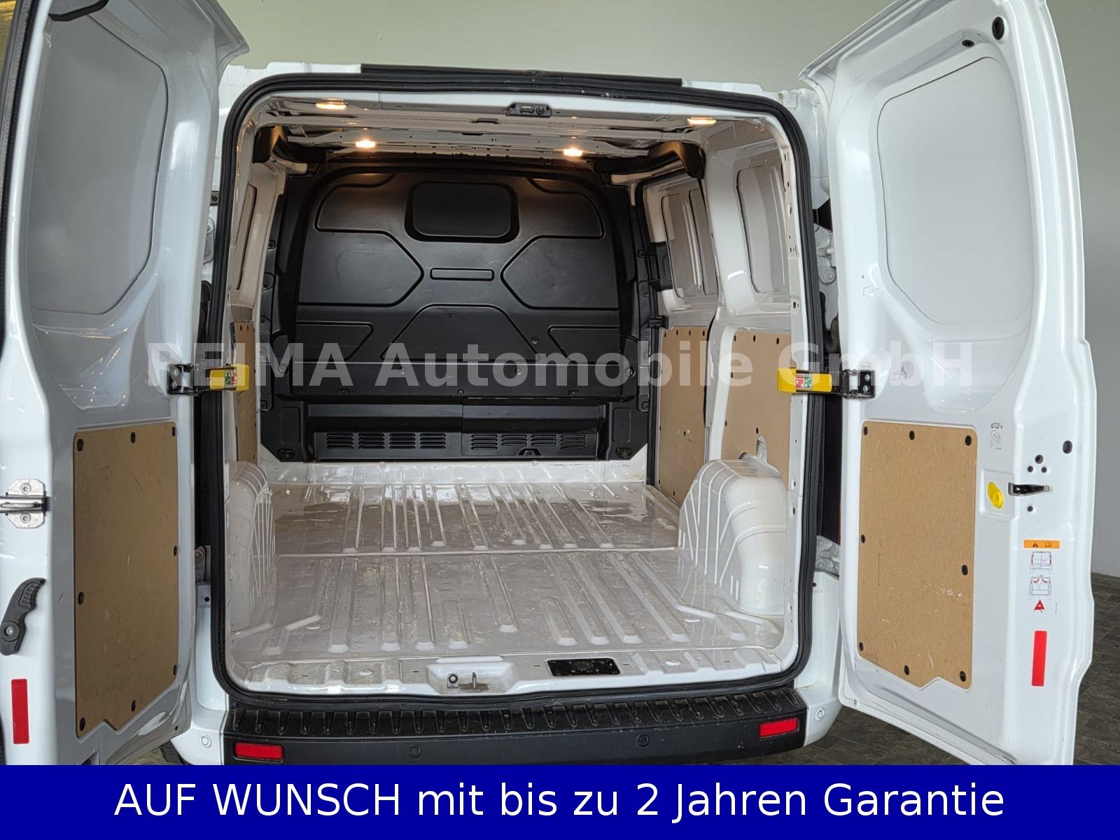 Fahrzeugabbildung Ford Transit Custom Kasten 280 L1 Trend, 3 Sitzer,