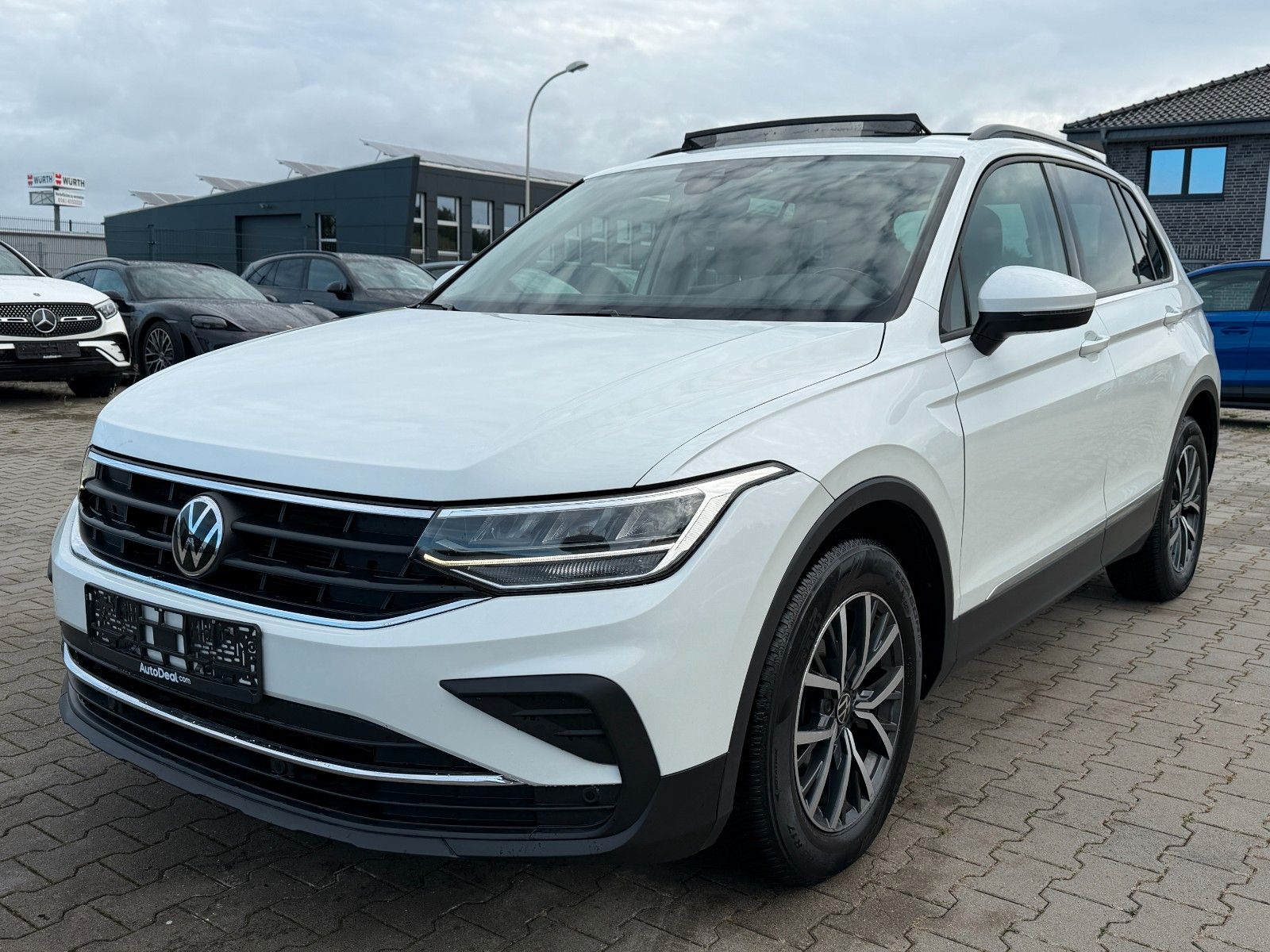 Volkswagen Tiguan 1.5 TSI Life Automatik Panoramadach * ACC