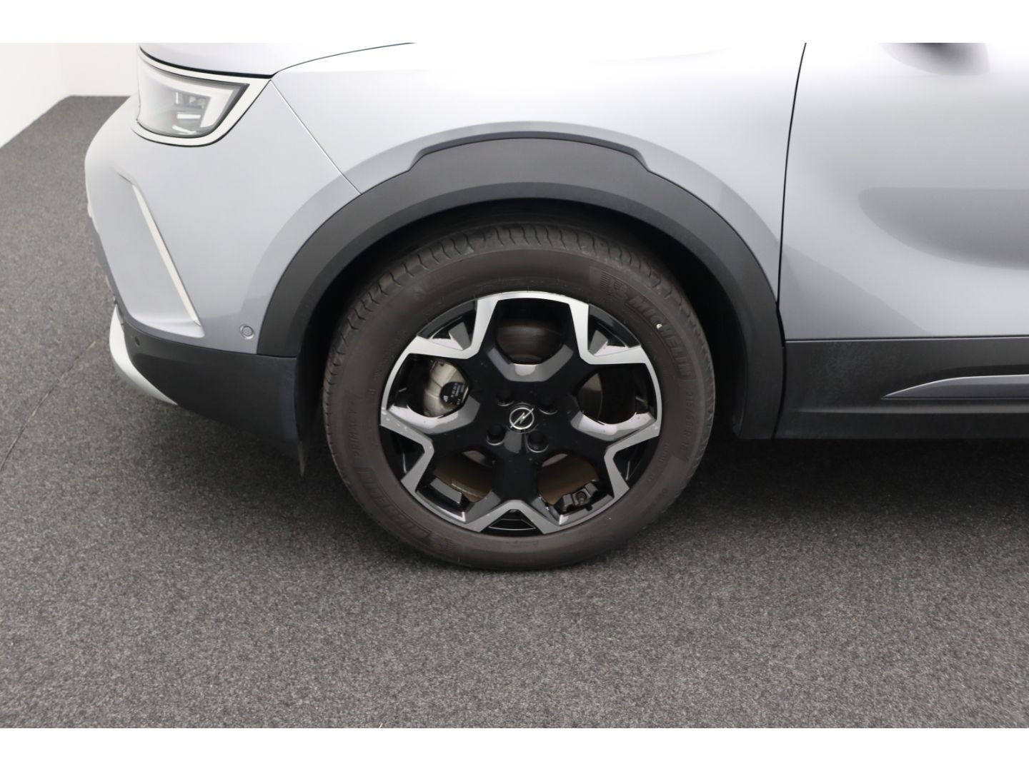 Fahrzeugabbildung Opel Mokka-e Ultimate Digitales Cockpit ACC LED