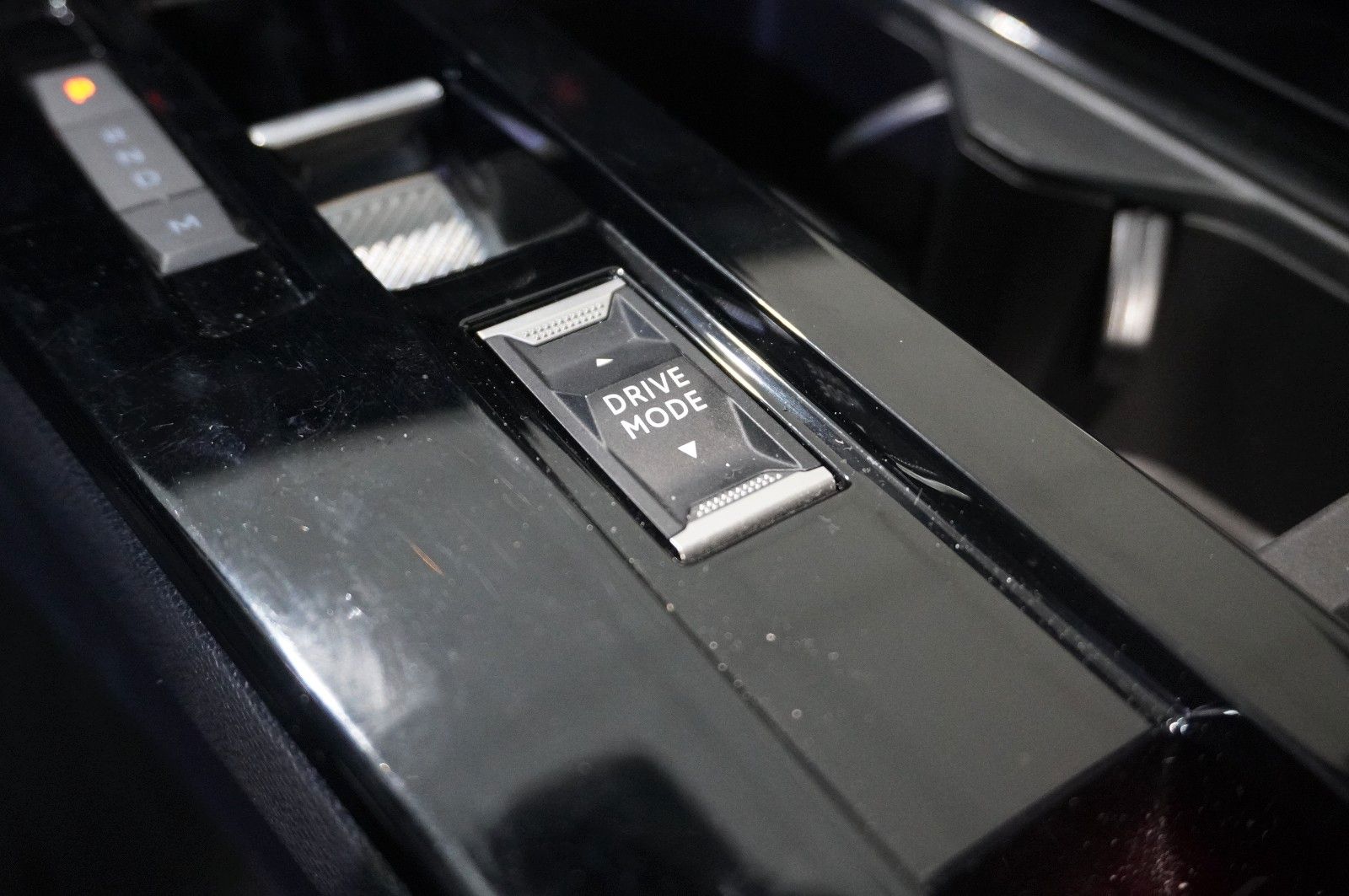 Fahrzeugabbildung Opel Astra ST 1.2T ULTIMATE NAVI/LED/PANO./SPORT/DAB+