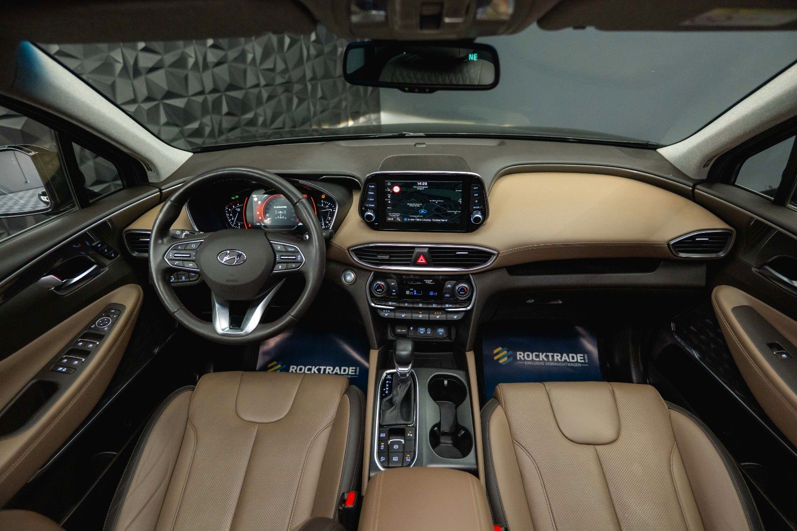 Fahrzeugabbildung Hyundai SANTA FE Premium 4WD 8G *Pano*360*LED*ACC*HUD*