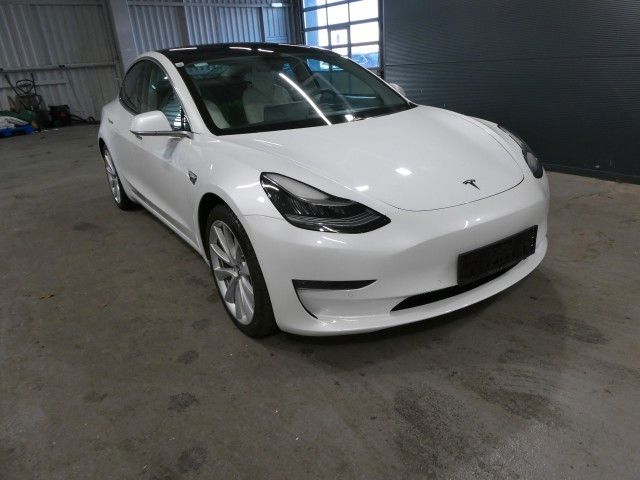 Tesla Model 3 Long Range AWD 75kWh Netto € 21.995,-