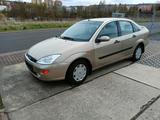 Ford Focus 1.8 Ghia Ghia - Ford Focus aus 1999: Ghia