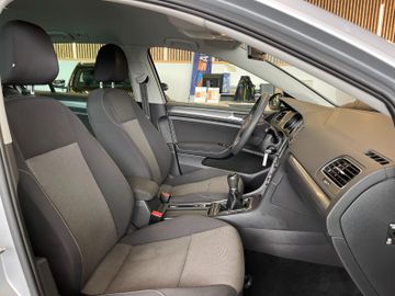 Volkswagen Golf VII Variant Trendline BMT *NAVI*TEM*TÜV-NEU