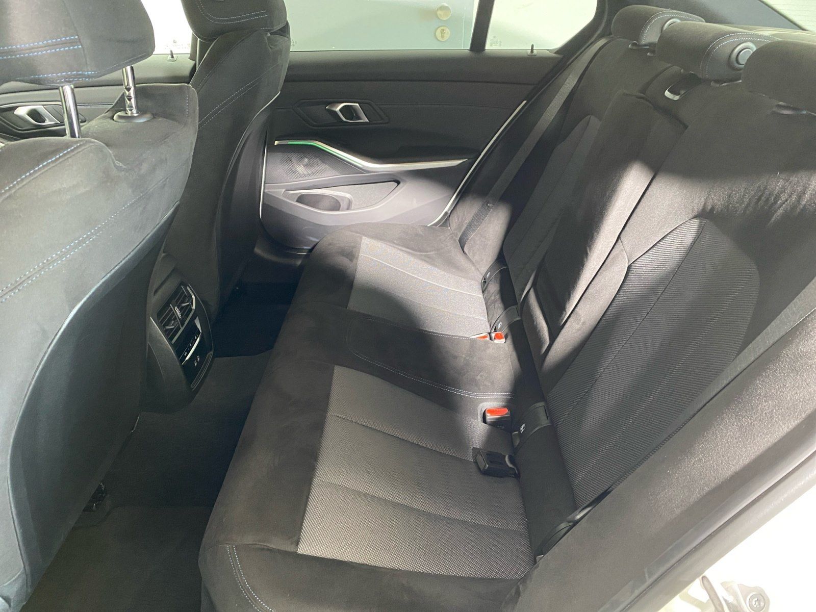 BMW 320 - Bild 14