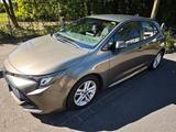 Toyota Corolla 1,8 Hybrid - - Toyota Corolla mit Benzin-Antrieb: Limousine, 1.8