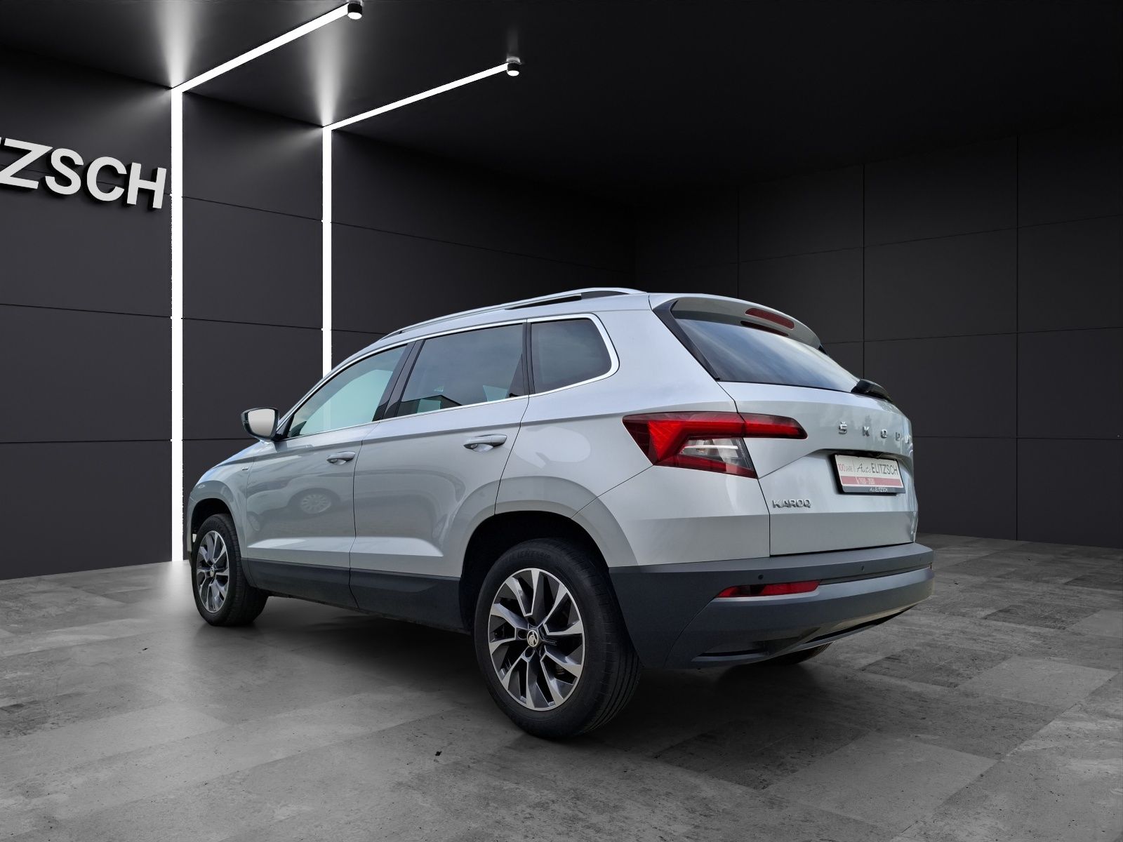 Fahrzeugabbildung SKODA Karoq TDI Drive-125 LED Navi ACC  RFK SH