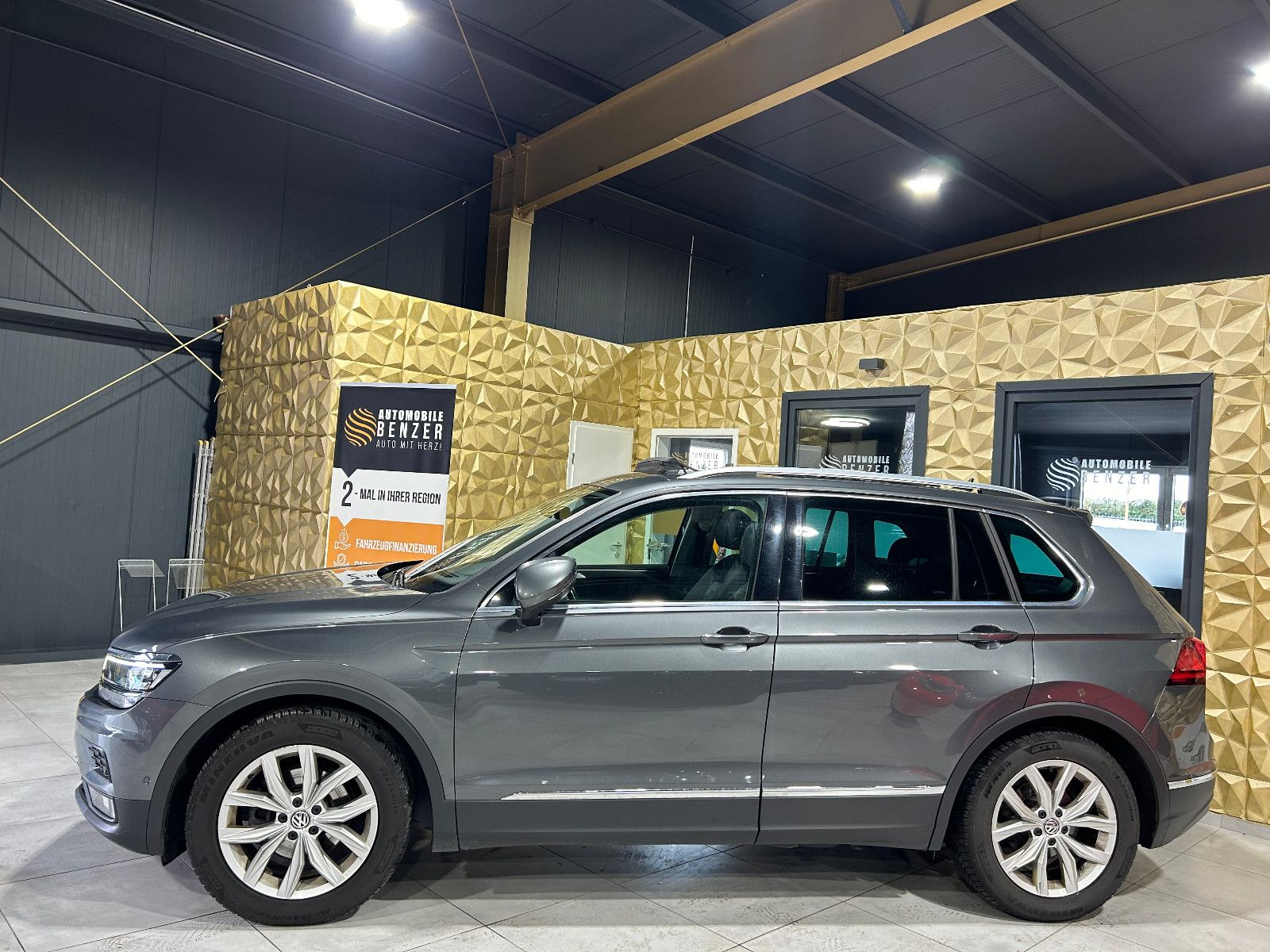 Fahrzeugabbildung Volkswagen Tiguan Highline BMT/PANO/ACC/APPLE/ALCANTARA/KAM