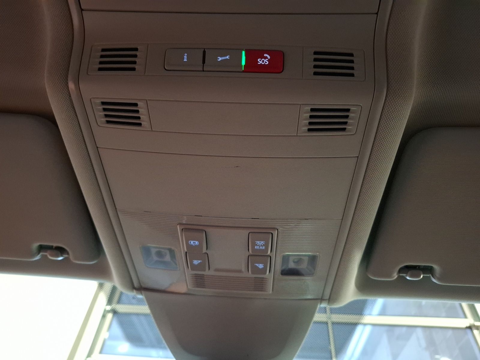 Fahrzeugabbildung Volkswagen Touran TDI Active DSG 7-Si. LED Navi AID ACC SH