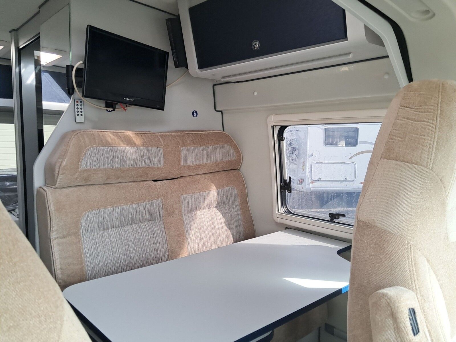 Fahrzeugabbildung Karmann Dexter 540 Markise,Navi,Solar,SAT,TV