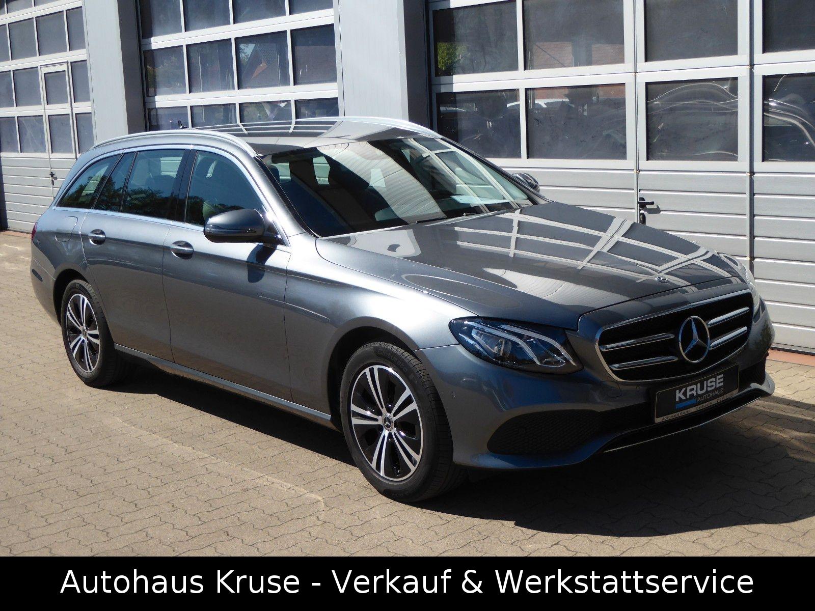 Mercedes-Benz E 220 Td AVANTGARDE+AHK+RÜ-KAM+COMAND
