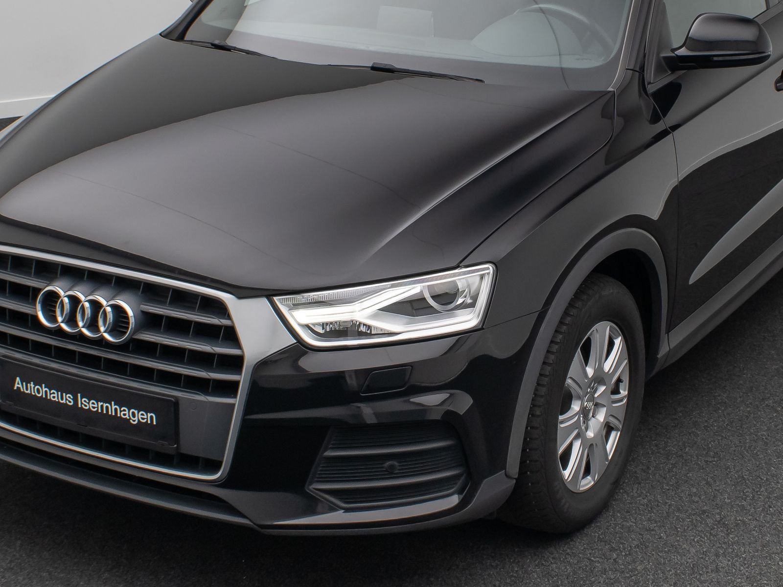 Fahrzeugabbildung Audi Q3 basis Sportsitz Xenon PDC Navi Multilenk Komf