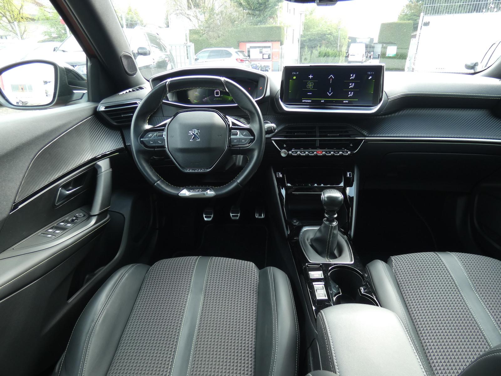Peugeot 2008 GT-Line *ALU*KLIMA*PDC*SCHIEBEDACH*