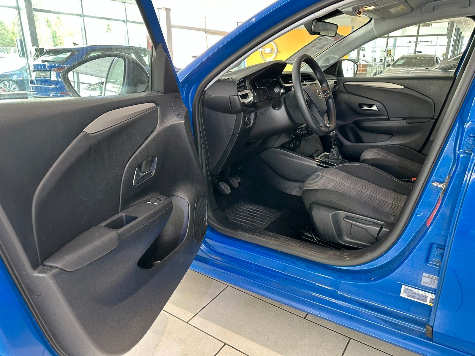 Fahrzeugabbildung Opel Corsa F Edition 1.2T NAVI/PDC/R'CAM/ALU/TEMPOMAT