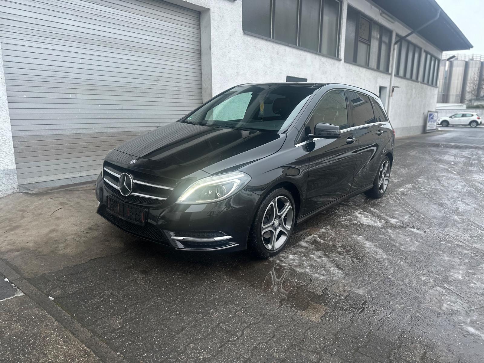 Mercedes-Benz B200 CDI Automatik Panorama Leder ILS