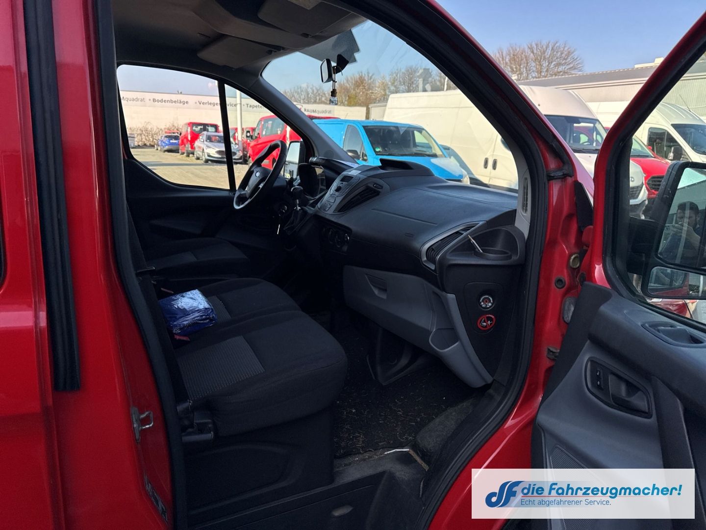 Fahrzeugabbildung Ford Transit Custom Kombi 300 L1 2.2 TDCi *2342 *KLIM