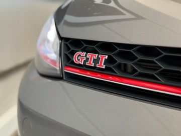 Volkswagen Golf - 3
