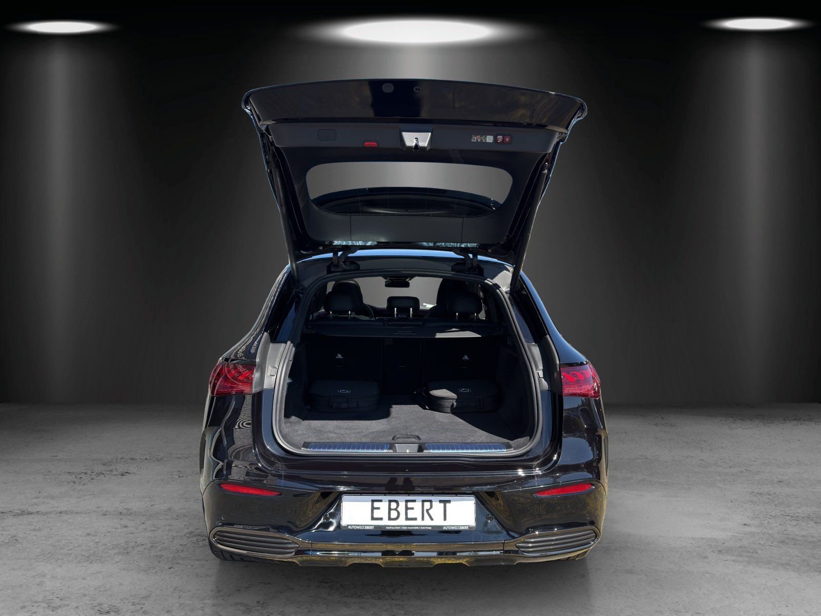 Fahrzeugabbildung Mercedes-Benz EQE 53 AMG Premium DYNAMIC+ Keramik DISTRO Hyper