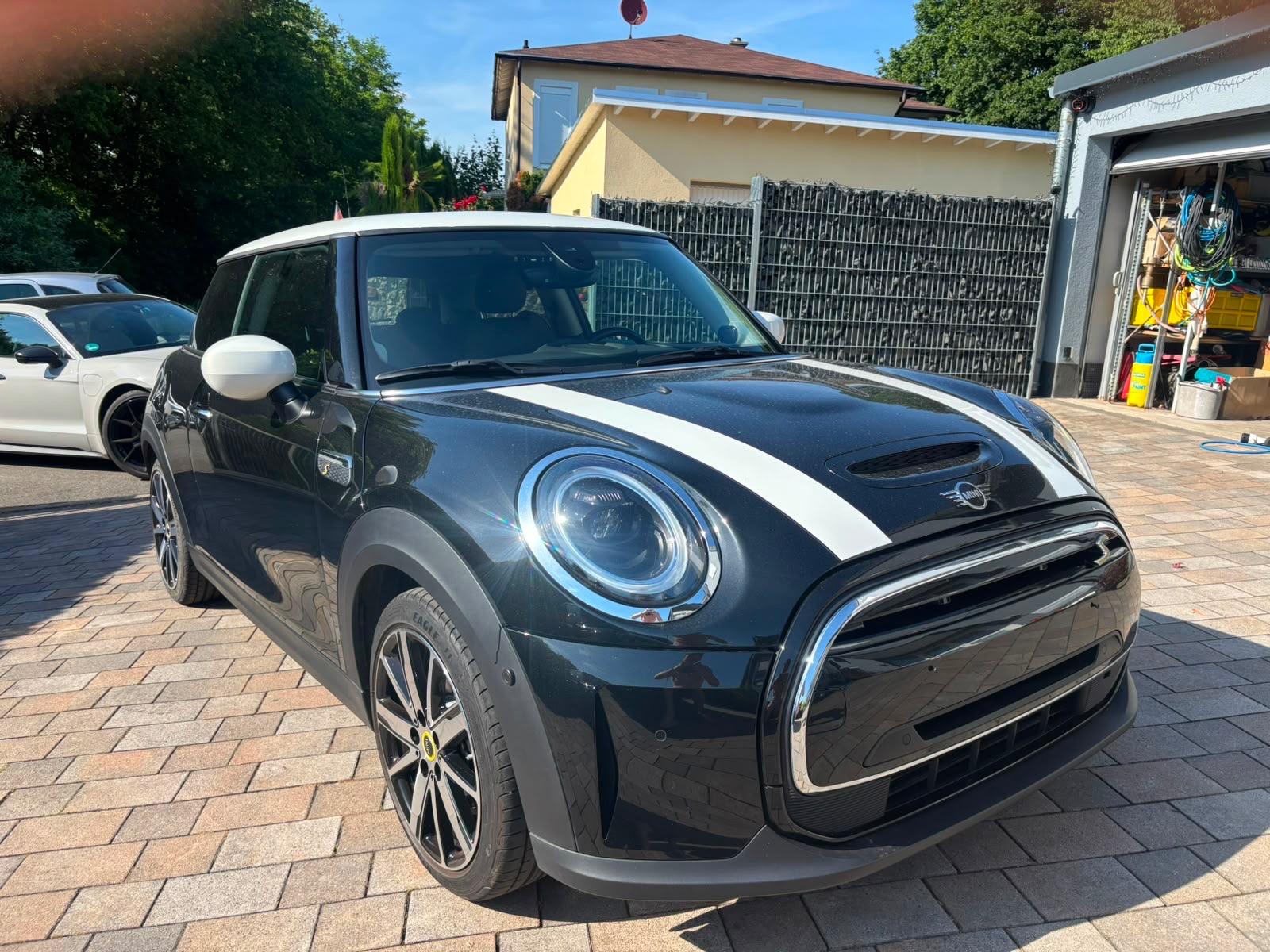 MINI Cooper SE Pano HUD H/K Navi Kam 17 UFrei 1.Hd