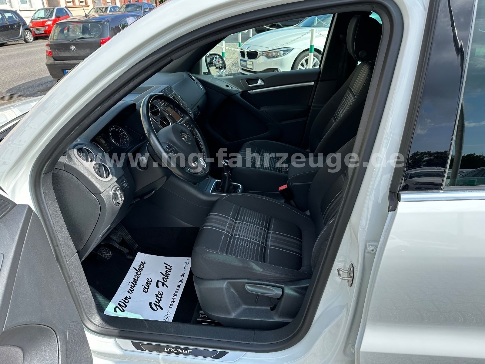 Fahrzeugabbildung Volkswagen Tiguan Lounge Sport & Style BMT AHK NAVI KAMERA