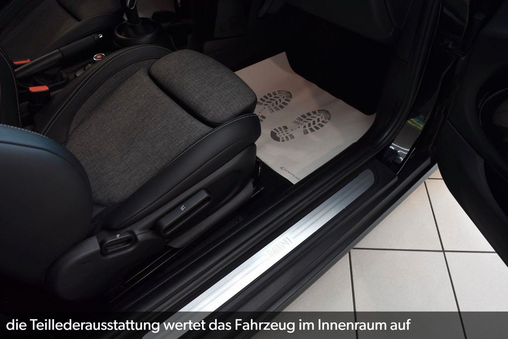 MINI ONE (F56)~Automatik~Teilleder~Chili~LED~Klimaaut MINI ONE (F56)~Automatik~Teilleder~Chili~LED~Klimaaut