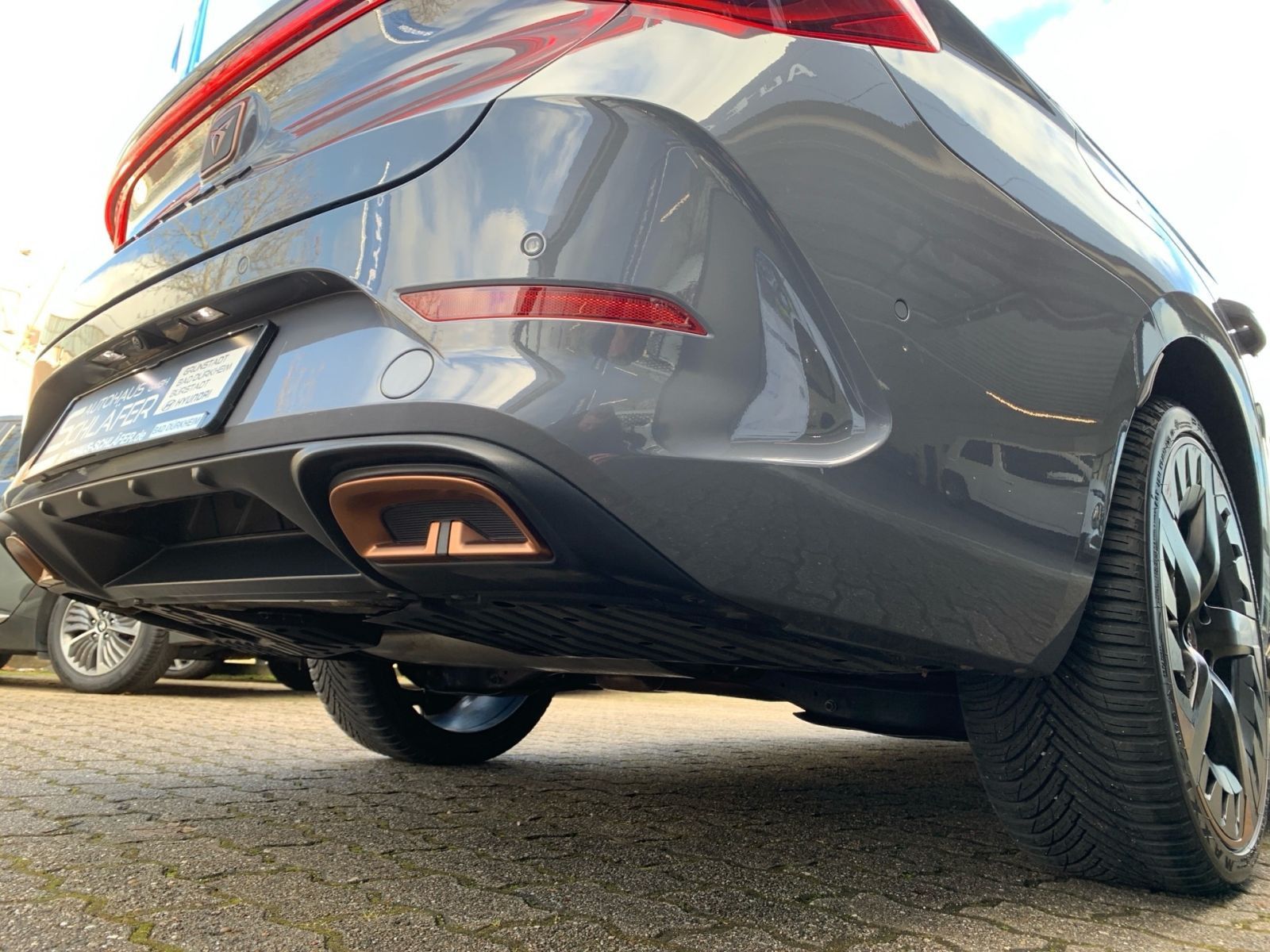 Fahrzeugabbildung CUPRA Leon Sportstourer 1.4 e-HYBRID OPF