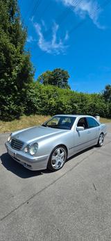 Mercedes-Benz E 430 4MATIC ELEGANCE Elegance - Mercedes-Benz E 430: Limousine