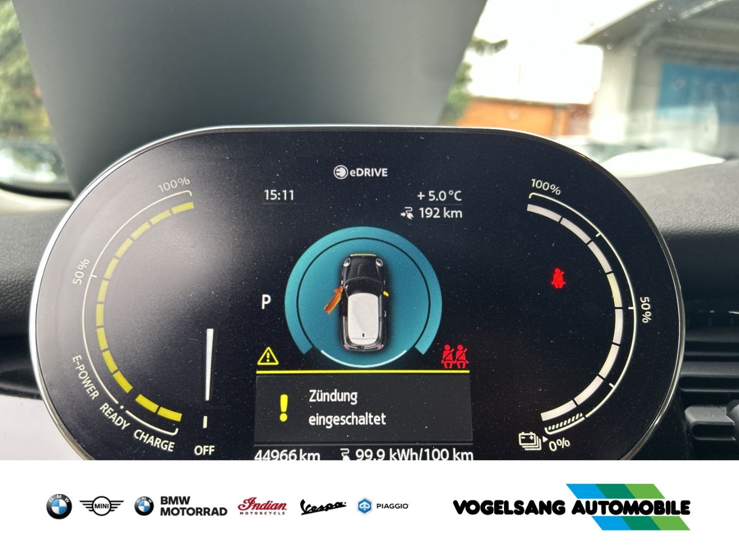 Fahrzeugabbildung MINI Cooper SE Classic Trim,LMFelge17'',DABTuner,LEDS