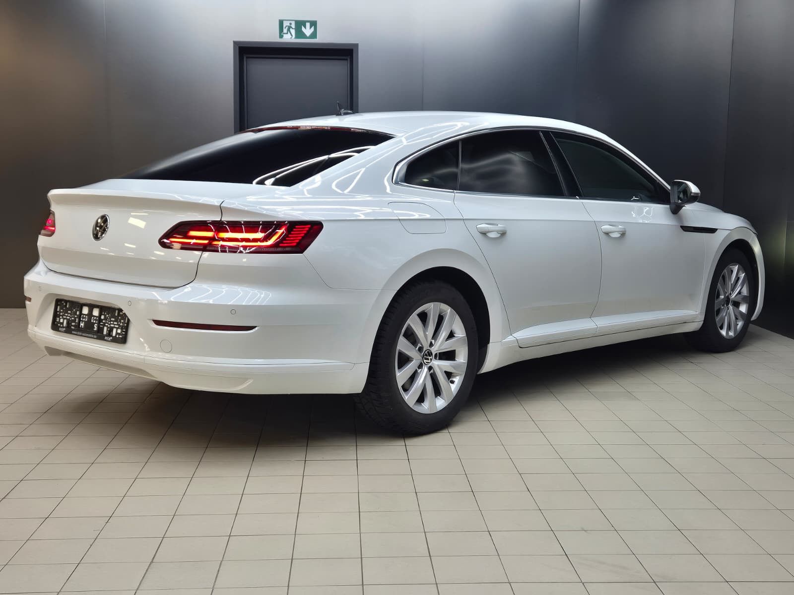 Fahrzeugabbildung Volkswagen Arteon 2.0 TDI DSG >VIRTU+NAVI+SHZ+LED+PDC+ACC+