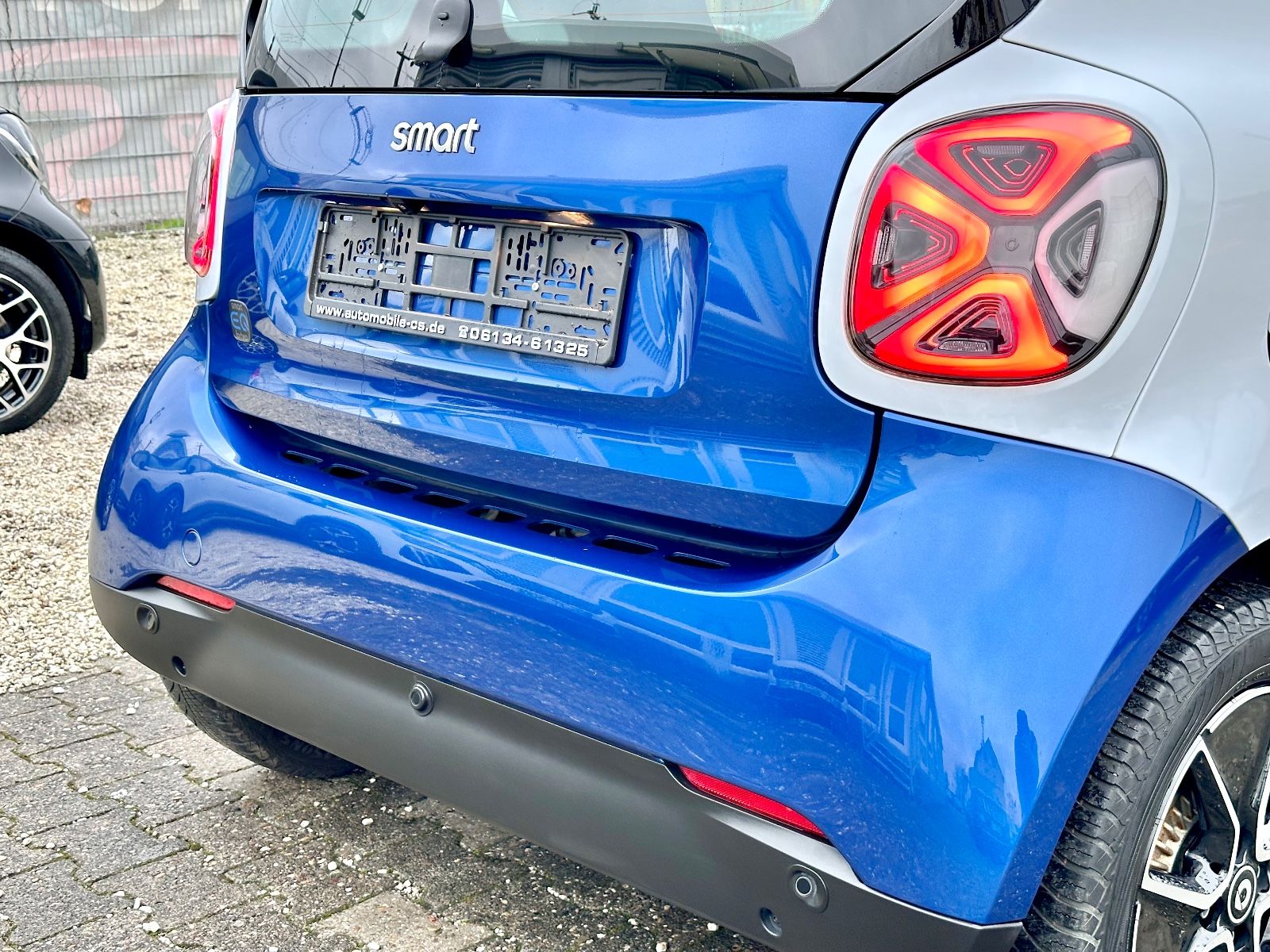 Fahrzeugabbildung Smart ForTwo Coupe EQ /LED/PDC/Kamera/Pano/CarPlay