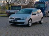 Volkswagen Golf VI Trendline 1,6 L TÜV NEU AHK S-HEFT KLIMA - : bis 5000 Euro, mit Anhängerkupplung