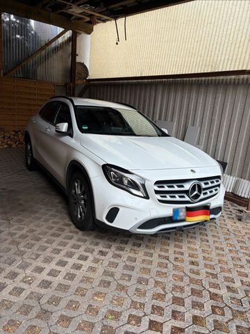 MERCEDES-BENZ Mercedes GLA 200D