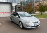Opel Astra J Sports Tourer OPC Line - Opel Astra aus 2011: Opc