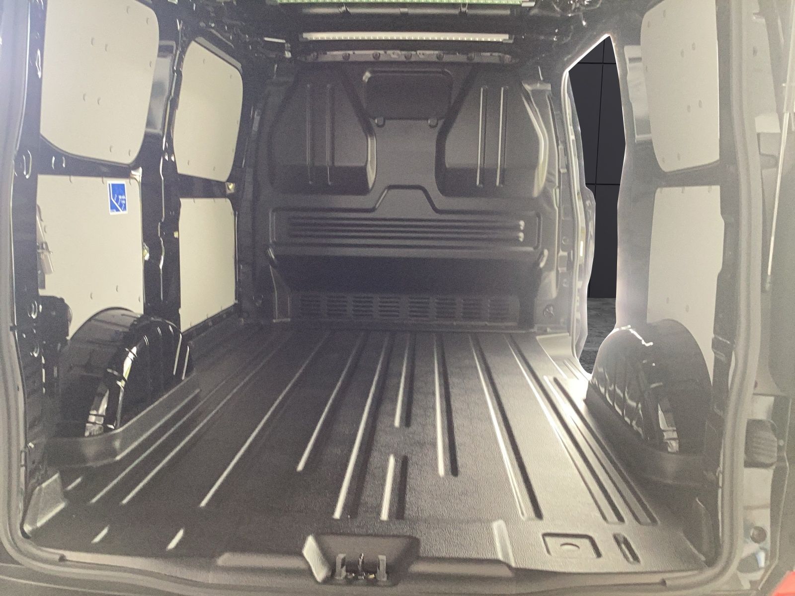 Fahrzeugabbildung Volkswagen T7 Transporter Kasten TDI 81 kW KR PDK LANE ASSI