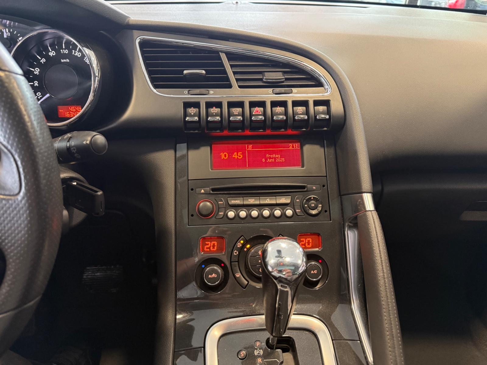 Peugeot 3008 Allure AUTOMATIK!! LEDER/PANORAMADACH/XENON