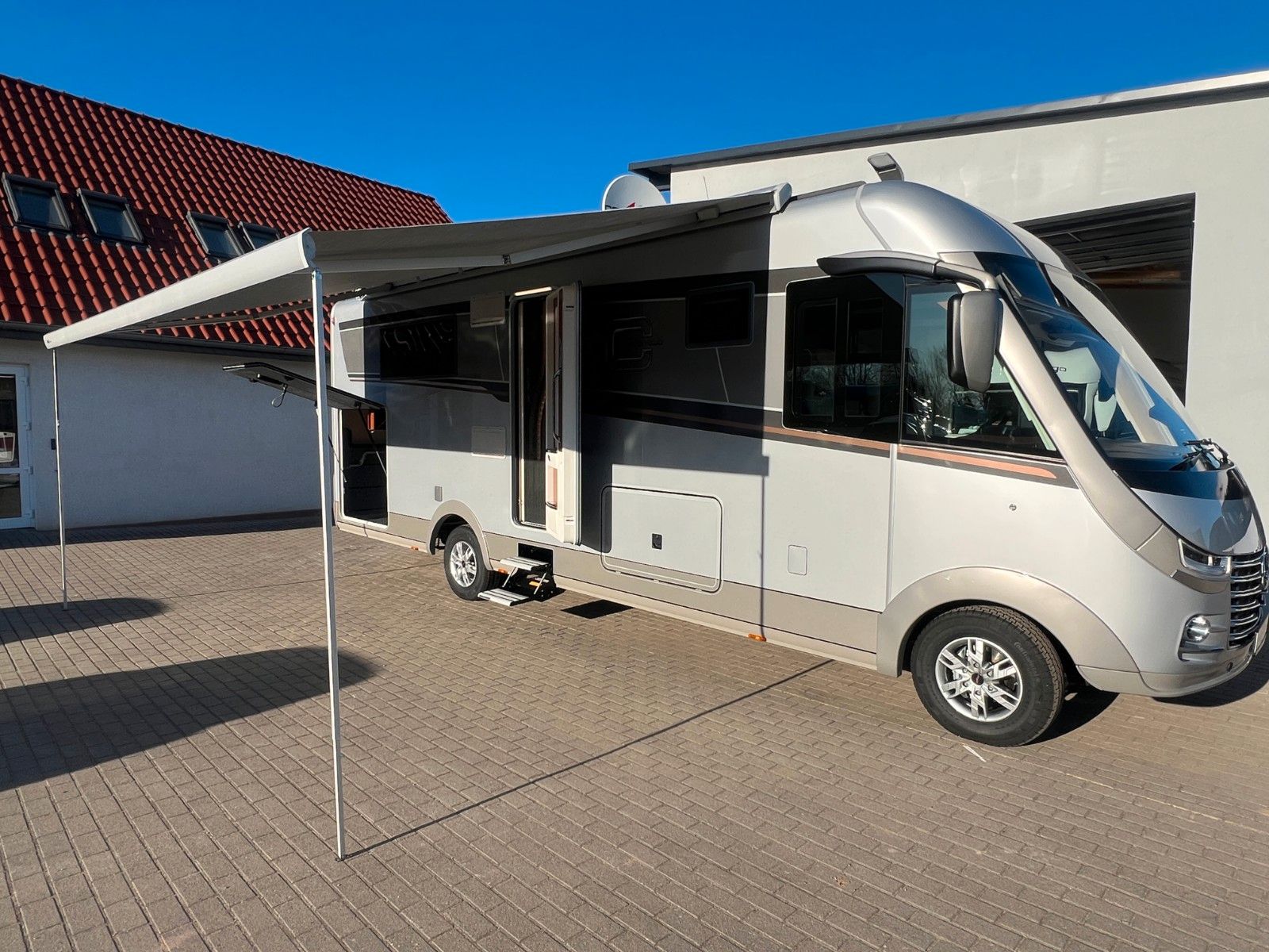 Fahrzeugabbildung Carthago Liner-for-two I 53 L Iveco