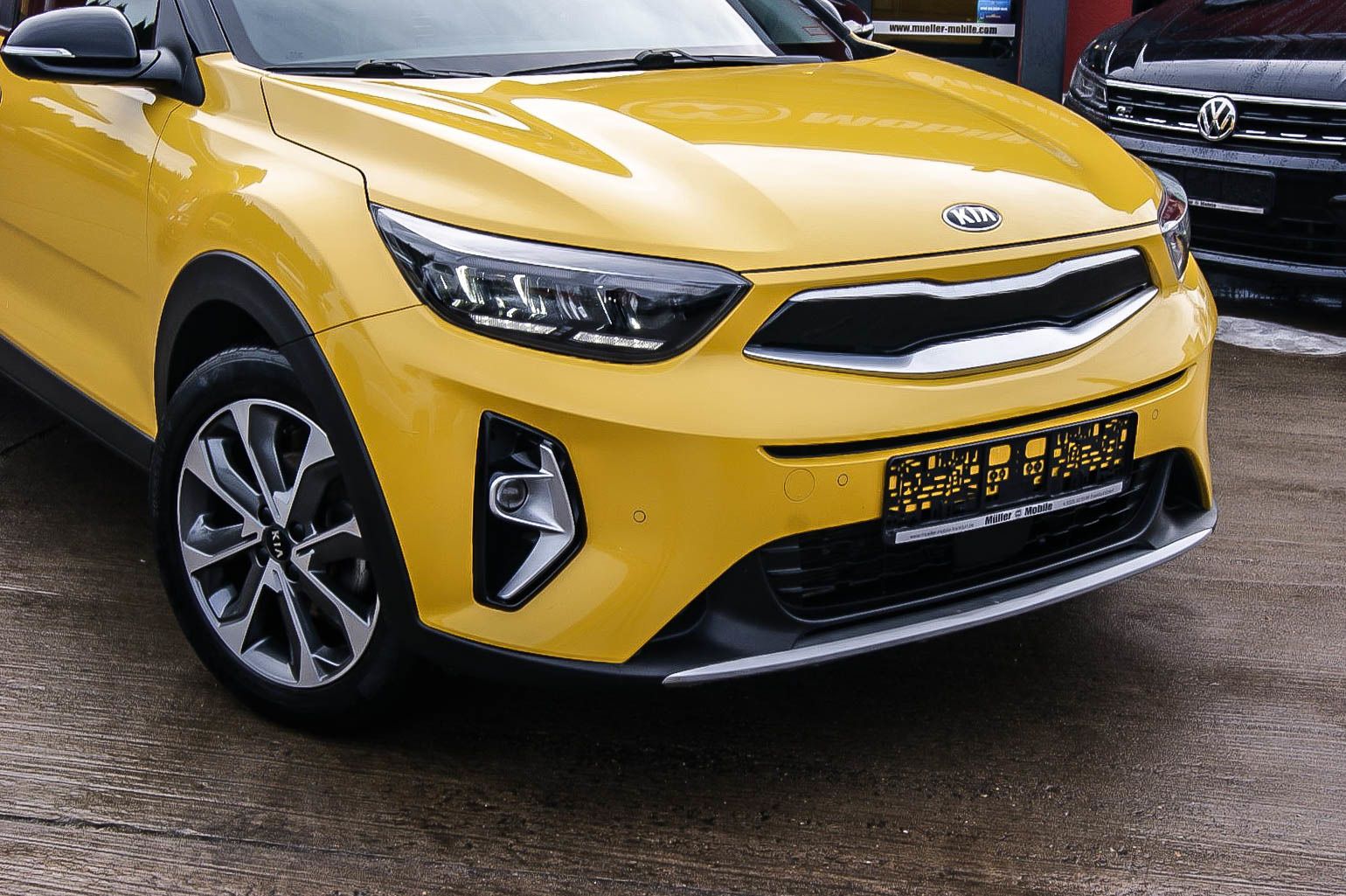 Fahrzeugabbildung Kia Stonic 1.0 T-GDI Mild-Hybrid Spirit FLORIDAGELB