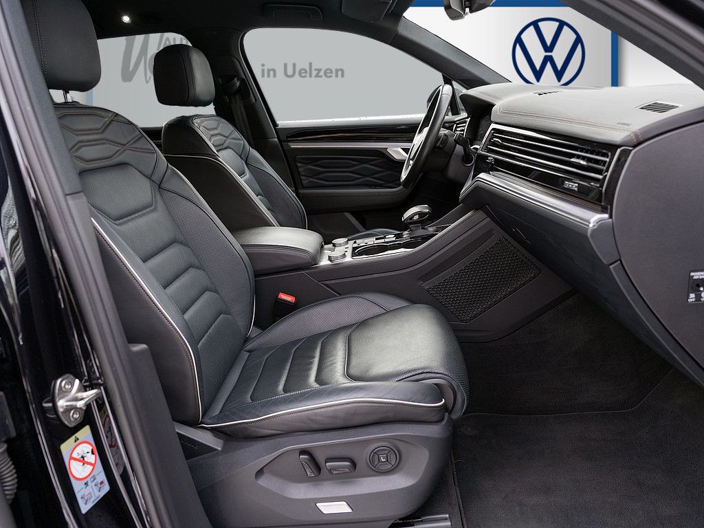 Fahrzeugabbildung Volkswagen Touareg 3.0 TDI One Million 4M AHK HUD MATRIX