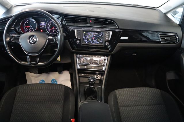 Fahrzeugabbildung Volkswagen Touran 1.6Ltr Comfortline |7SITZER|PANO|SHZ|PDC|