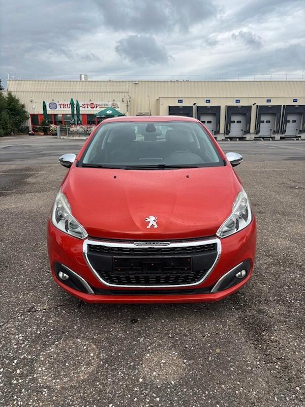 Peugeot 208 1.2 Allure PureTech 110 STOP & START