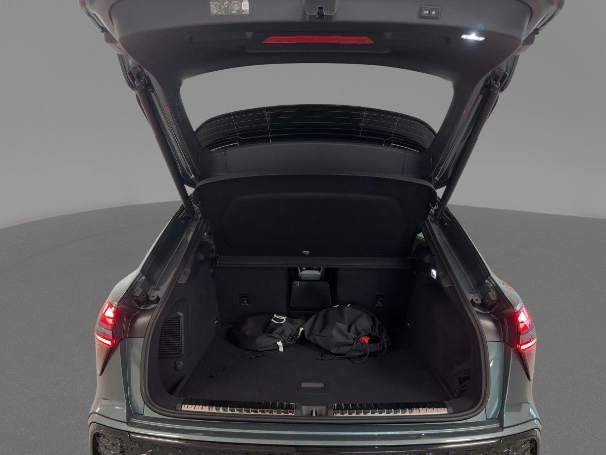 Audi Q3 SUV e-hybrid S tronic foto 9