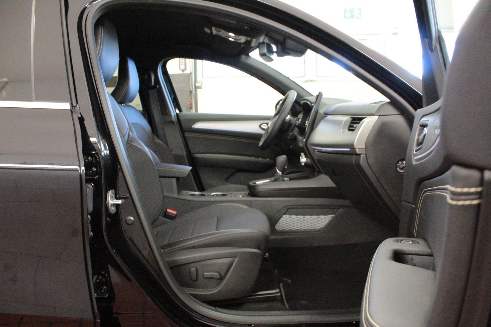Fahrzeugabbildung Renault Arkana Mild Hybrid 140 EDC Techno*Winterpaket*