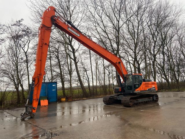 Doosan DX300LC-3