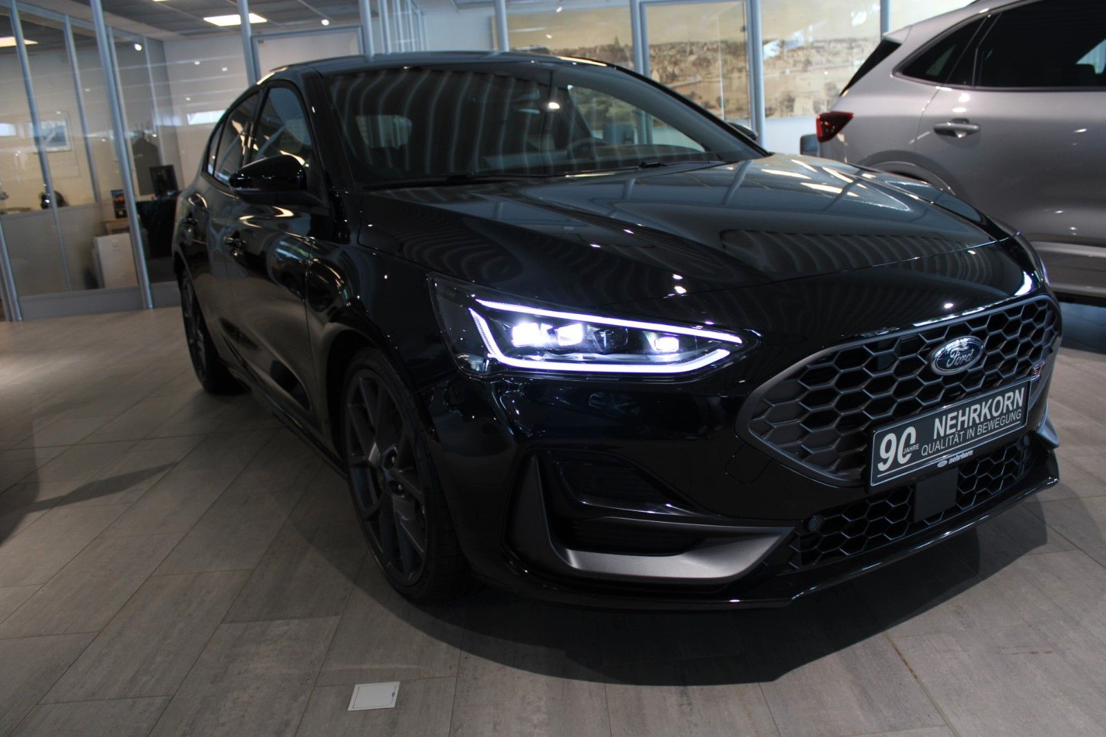 Fahrzeugabbildung Ford Focus ST X Aut. LED Panodach HUD B&O WinterPaket