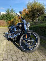 Harley-Davidson FXSB Breakout 103 vivid black - Kesstech - - Harley-Davidson Motorräder in Hamburg