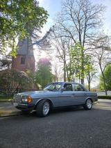 Mercedes-Benz Mercedes w123 230e Automatik Oldtimer H-Ke... - Mercedes-Benz 230 in Köln