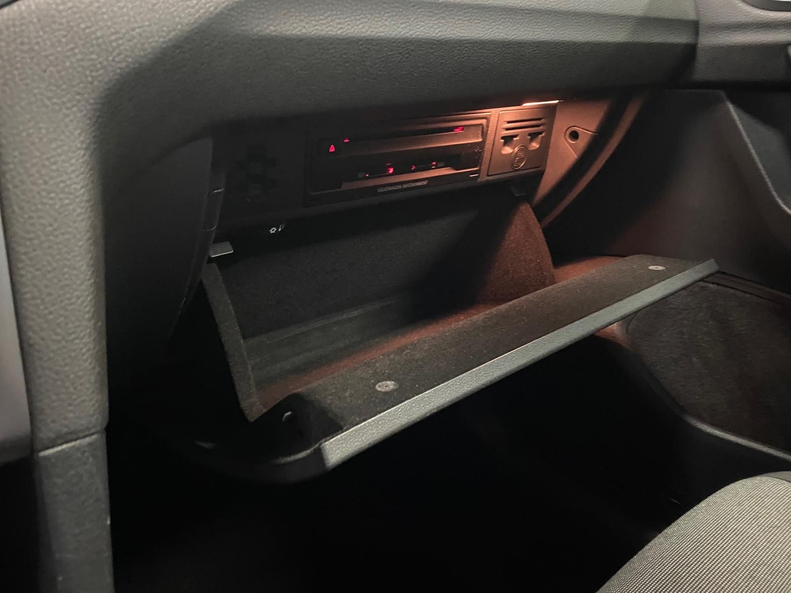 Fahrzeugabbildung Volkswagen Golf VII SPORTSVAN 1.2 TSI+ACC+SITZHEIZ+GARANTIE