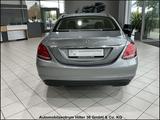 Mercedes-Benz C 180 CGI - Mercedes-Benz C 180 mit Benzin-Antrieb: Limousine, Automatik