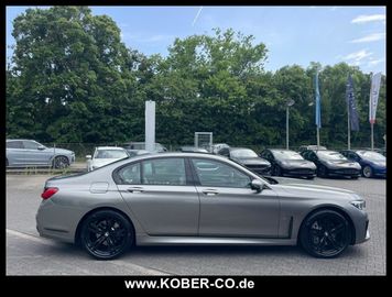 BMW 750 - 3